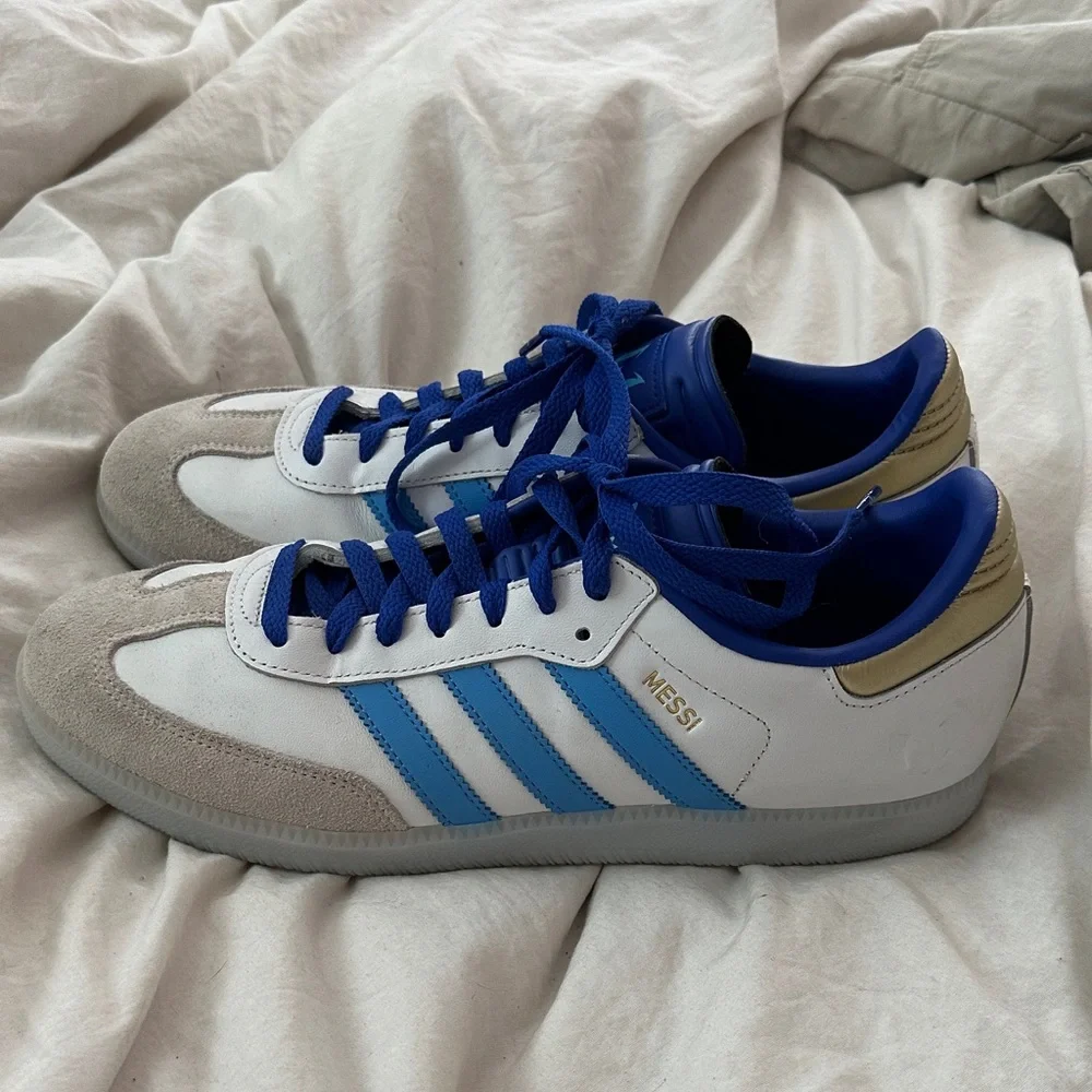 Adidas Men's White and Blue Messi Sambas - Picture 2 of 7